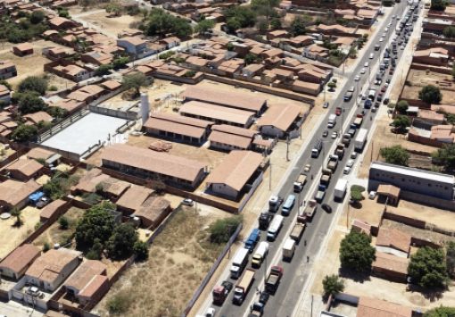 Carreata dos Caminhoneiros reúne centenas de veículos em São Raimundo Nonato