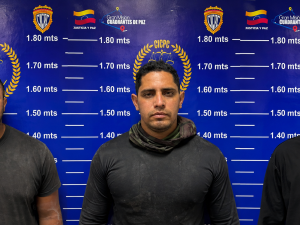 Policiais são presos após saquearem dólares em área devastada por terremotos na Venezuela